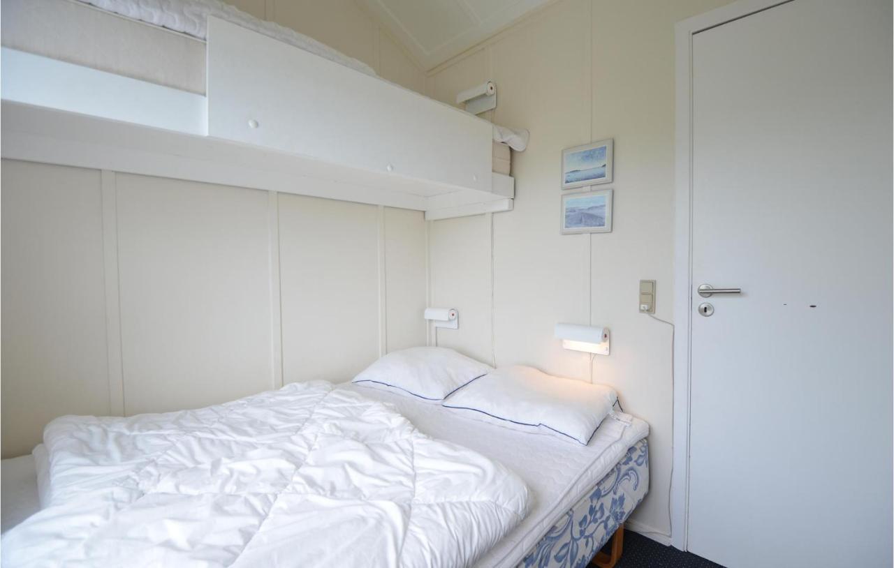 3 Bedroom Amazing Home In Ebeltoft Esterno foto
