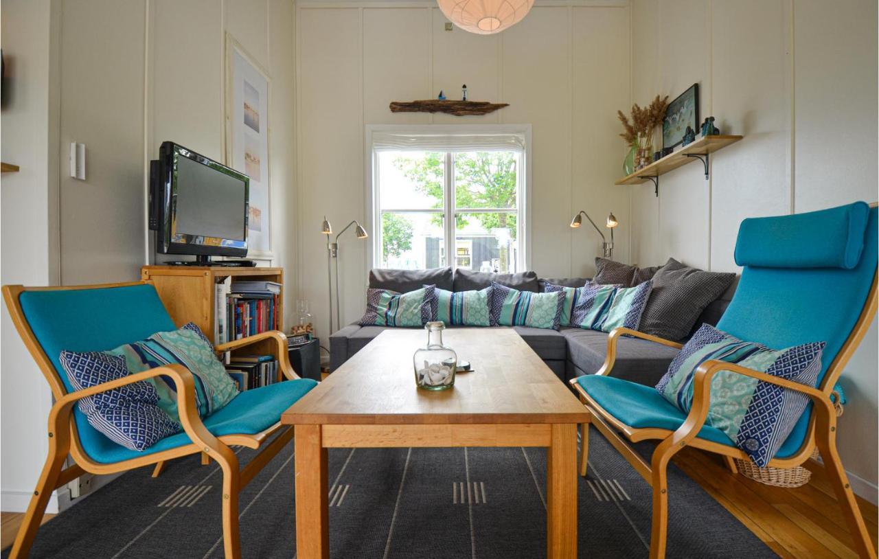 3 Bedroom Amazing Home In Ebeltoft Esterno foto