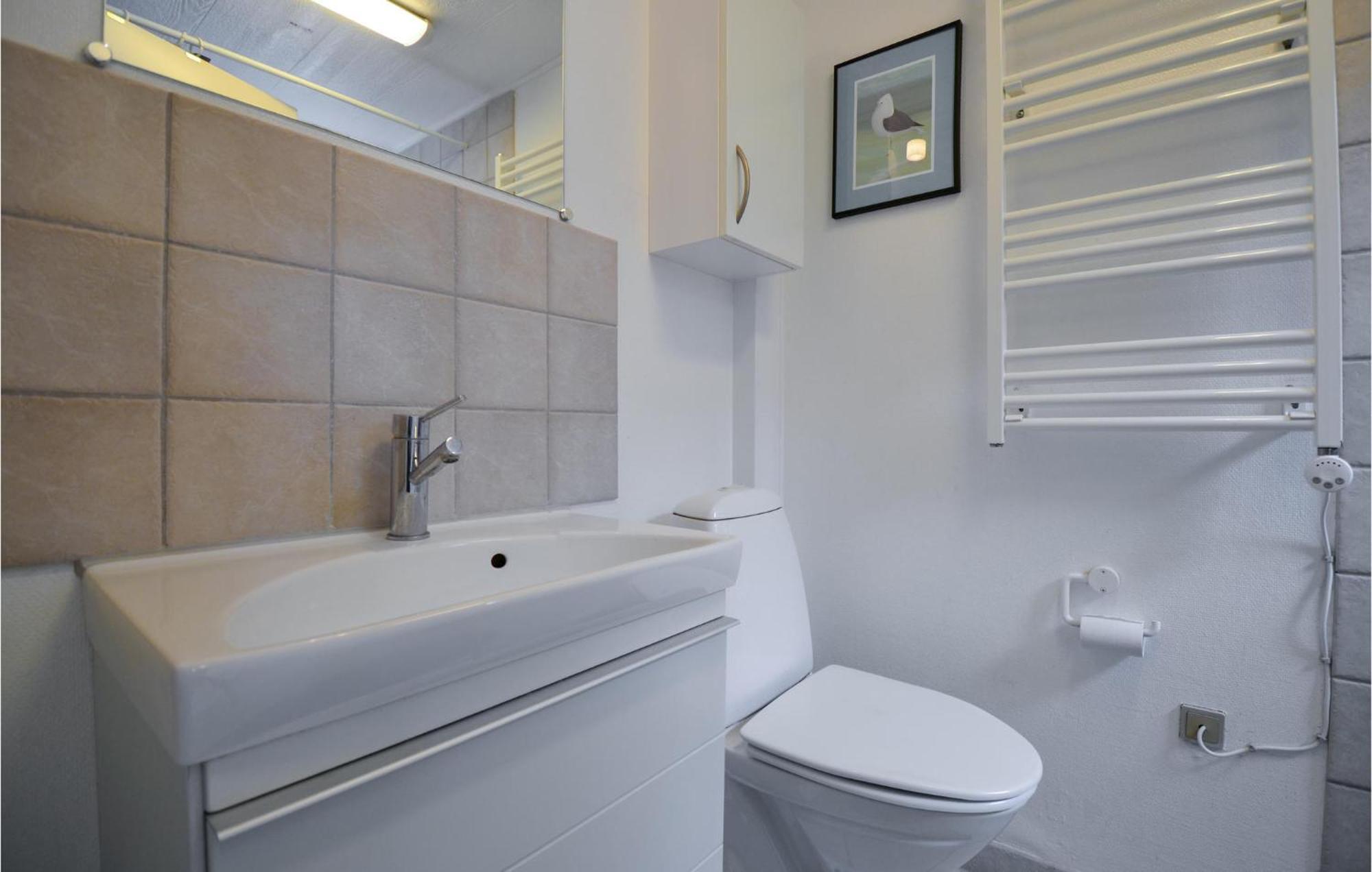 3 Bedroom Amazing Home In Ebeltoft Esterno foto